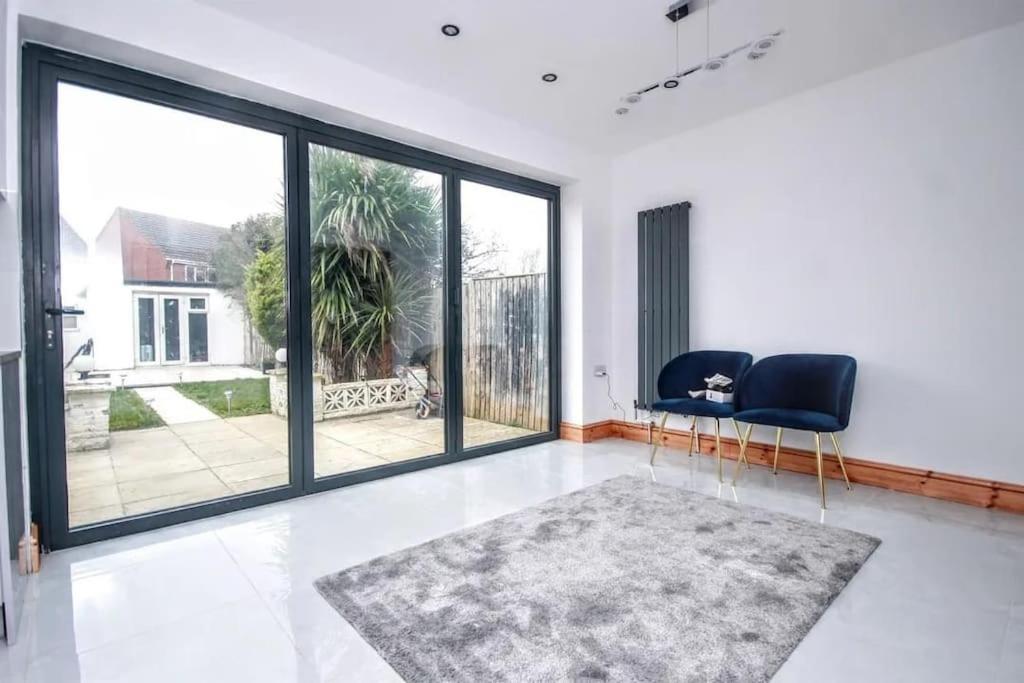 Beautiful Bright Three Bedroom House In Brighton And Hove With Free Parking Экстерьер фото